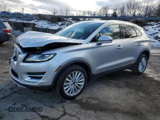 2019 Lincoln MKC Standard with VIN 5LMCJ1D92KUL07618, listed as a Copart auction lot 42921845 with 69,450 mi miles and Salvage Title. Bid and sale history available at carsss.com. Image 1.