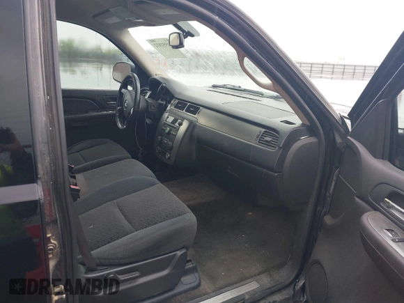2007 Chevrolet Tahoe LS z VIN 1GNFC13C77R381209, wystawiony jako IAAI lot #41951832 z przebiegiem 145 205 mil mil oraz . Historia ofert i sprzedaży dostępna na DreamBid. Obrazek 5.