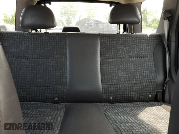 2001 Ford Escape XLS с VIN 1FMYU02161KA58399, выставлен на аукционе Copart как лот 58973115 с пробегом 221 560 миль миль и Списание • Salvage title. История ставок и продаж доступна на DreamBid. Изображение 10.