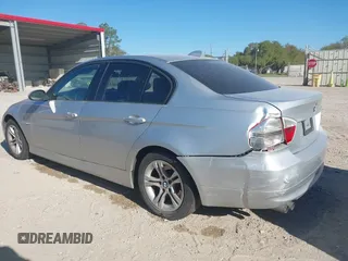 2008 BMW 3 Series 328i with VIN WBAVA37548NL19211, listed as a IAAI auction lot 41821413 with 174,087 mi miles. Bid and sale history available at carsss.com. Image 3.