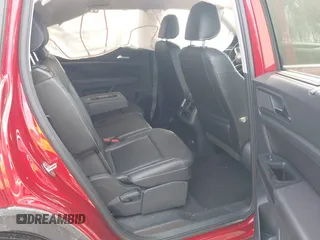2021 Volkswagen Atlas SE z VIN 1V2WR2CA3MC526612, wystawiony jako IAAI lot #41625077 z przebiegiem 70 856 mil mil oraz . Historia ofert i sprzedaży dostępna na DreamBid. Obrazek 8.