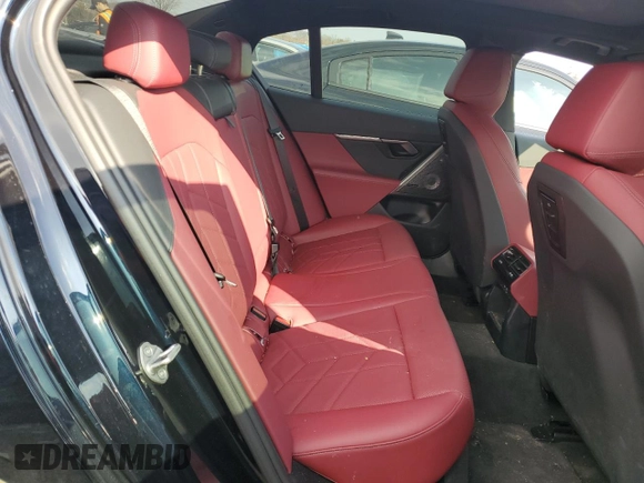 2024 BMW i5 M60 z VIN WBY43FK07RCR84752, wystawiony jako Copart lot #43782755 z przebiegiem 12 175 mil mil oraz Szkoda całkowita • Salvage title. Historia ofert i sprzedaży dostępna na DreamBid. Obrazek 10.