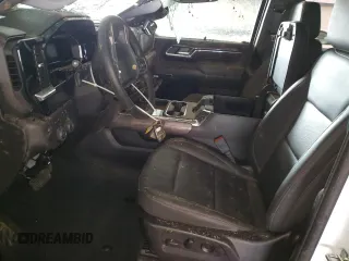 2024 Chevrolet Silverado 3500HD LTZ with VIN 2GC4YUEY9R1207326, listed as a Copart auction lot 76326084 with 5,200 mi miles and Salvage Title. Bid and sale history available at carsss.com. Image 7.