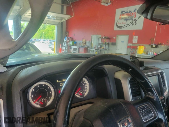 2014 Ram 1500 Lone Star с VIN 1C6RR6LT2ES205764, выставлен на аукционе IAAI как лот 42569100 с пробегом 252 065 миль миль и . История ставок и продаж доступна на DreamBid. Изображение 41.