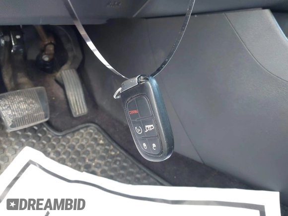 2017 Jeep Cherokee Latitude z VIN 1C4PJMCS4HW512630, wystawiony jako IAAI lot #42279298 z przebiegiem 77 329 mil mil oraz . Historia ofert i sprzedaży dostępna na DreamBid. Obrazek 11.