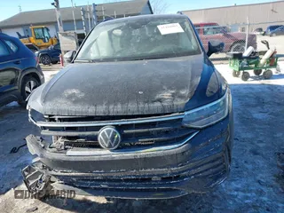 2024 Volkswagen Tiguan SE R-Line Black with VIN 3VV8B7AX3RM158006, listed as a IAAI auction lot 41416903 with 1,735 mi miles and . Bid and sale history available at DreamBid. Image 11.