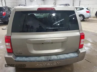 2008 Jeep Patriot Sport with VIN 1J8FT28WX8D549644, listed as a IAAI auction lot 41919125 with 125,859 mi miles. Bid and sale history available at carsss.com. Image 17.