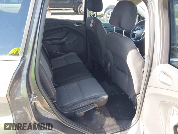 2013 Ford Escape SE z VIN 1FMCU0GX7DUD19135, wystawiony jako IAAI lot #42610613 z przebiegiem 181 535 mil mil oraz . Historia ofert i sprzedaży dostępna na DreamBid. Obrazek 8.