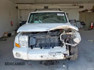 2008 Jeep Commander Limited with VIN 1J8HH58N28C130633, listed as a Copart auction lot 61009065 with 206,121 mi miles and Salvage title. Bid and sale history available at DreamBid. Image 5.
