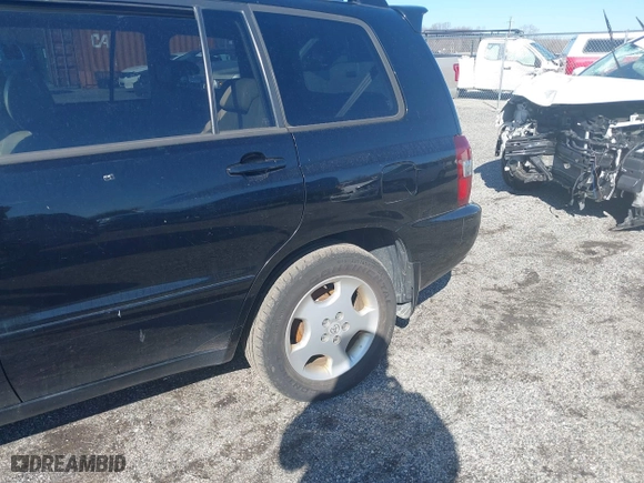 2006 Toyota Highlander w/3rd Row with VIN JTEEP21A660150722, listed as a IAAI auction lot 41765178 with 246,090 mi miles. Bid and sale history available at carsss.com. Image 6.