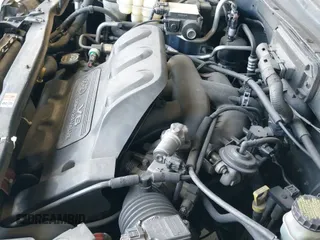 2002 Ford Escape XLT с VIN 1FMCU031X2KA37050, выставлен на аукционе IAAI как лот 42024674 с пробегом 199 249 миль миль и . История ставок и продаж доступна на DreamBid. Изображение 19.