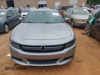 2015 Dodge Charger SE z VIN 2C3CDXBGXFH812970, wystawiony jako IAAI lot #42302350 z przebiegiem 204 107 mil mil oraz . Historia ofert i sprzedaży dostępna na DreamBid. Obrazek 12.