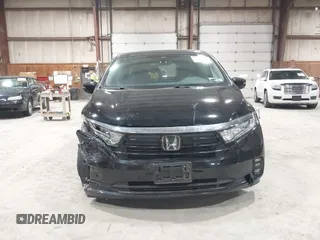 2024 Honda Odyssey Touring z VIN 5FNRL6H80RB044915, wystawiony jako IAAI lot #41921539 z przebiegiem 13 425 mil mil oraz . Historia ofert i sprzedaży dostępna na DreamBid. Obrazek 18.