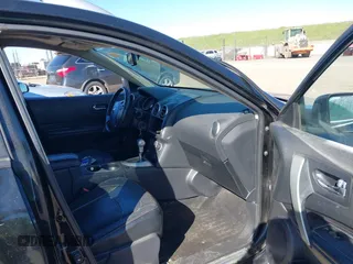 2012 Nissan Rogue S with VIN JN8AS5MTXCW281231, listed as a IAAI auction lot 41685828 with 123,177 mi miles. Bid and sale history available at carsss.com. Image 5.