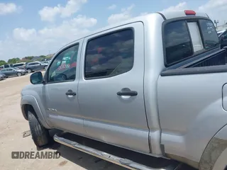 2006 Toyota Tacoma PreRunner z VIN 3TMKU72N76M008066, wystawiony jako IAAI lot #42692603 z przebiegiem 208 065 mil mil oraz . Historia ofert i sprzedaży dostępna na DreamBid. Obrazek 14.