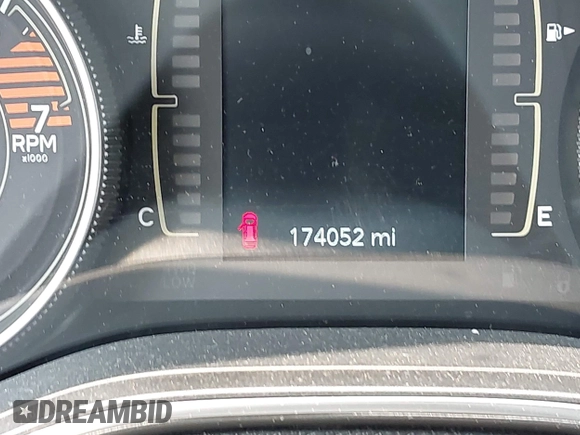 2019 Jeep Cherokee Latitude z VIN 1C4PJLCB2KD114541, wystawiony jako IAAI lot #42399685 z przebiegiem 174 052 mil mil oraz . Historia ofert i sprzedaży dostępna na DreamBid. Obrazek 15.
