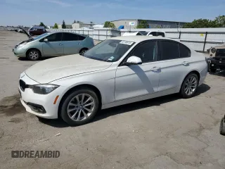 2017 BMW 3 Series 320i z VIN WBA8A9C53HK620298, wystawiony jako Copart lot #58196815 z przebiegiem 101 971 mil mil oraz Szkoda całkowita • Salvage title. Historia ofert i sprzedaży dostępna na DreamBid. Obrazek 1.