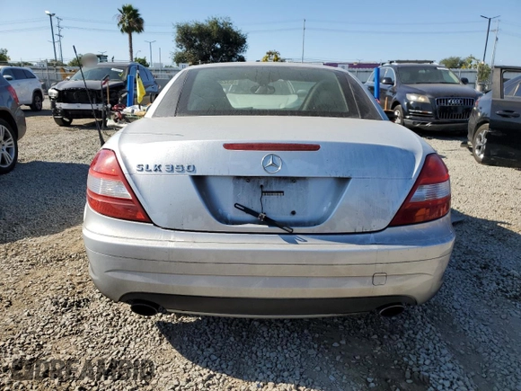 2006 Mercedes-Benz SLK 350 with VIN WDBWK56F96F113561, listed as a Copart auction lot 63230525 with 180,838 mi miles and Clean title. Bid and sale history available at DreamBid. Image 8.