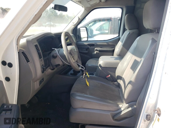 2016 Nissan NV Cargo SV z VIN 1N6BF0LY2GN806554, wystawiony jako Copart lot #68415294 z przebiegiem 93 384 mil mil oraz Szkoda całkowita • Salvage title. Historia ofert i sprzedaży dostępna na DreamBid. Obrazek 7.