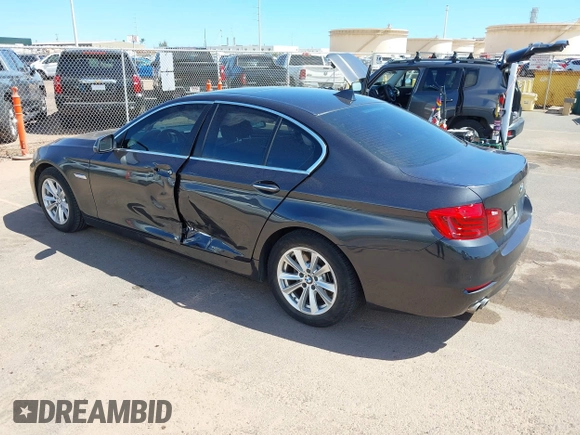 2014 BMW 5 Series 528i z VIN WBA5A5C50ED510000, wystawiony jako IAAI lot #41871538 z przebiegiem 37 169 mil mil oraz . Historia ofert i sprzedaży dostępna na DreamBid. Obrazek 3.