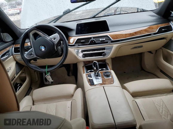 2017 BMW 7 Series 750i with VIN WBA7F0C33HGM22010, listed as a Copart auction lot 45919333 with 0 mi miles. Bid and sale history available at carsss.com. Image 8.