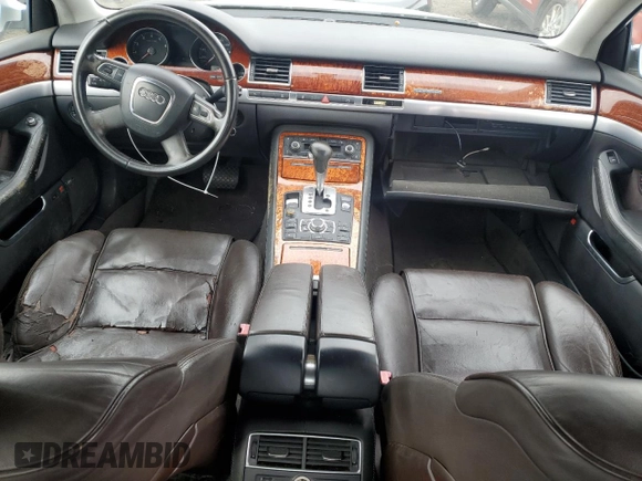 2008 Audi A8 4.2L z VIN WAUMV94E48N015819, wystawiony jako Copart lot #87915815 z przebiegiem 196 018 mil mil oraz Czysty tytuł • Clean title. Historia ofert i sprzedaży dostępna na DreamBid. Obrazek 8.