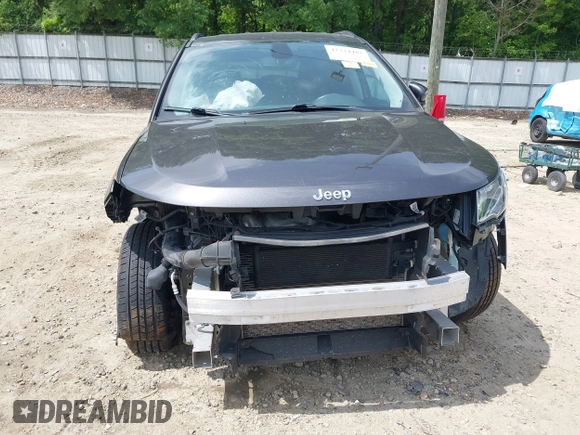 2019 Jeep Compass Latitude with VIN 3C4NJDBB8KT748588, listed as a IAAI auction lot 42224482 with 70,810 mi miles and . Bid and sale history available at DreamBid. Image 6.