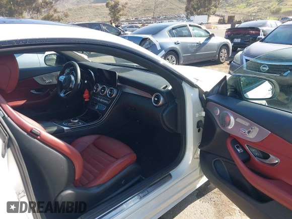 2019 Mercedes-Benz C 300 с VIN WDDWJ8DB1KF844216, выставлен на аукционе IAAI как лот 41824556 с пробегом 104 530 миль миль и . История ставок и продаж доступна на DreamBid. Изображение 5.