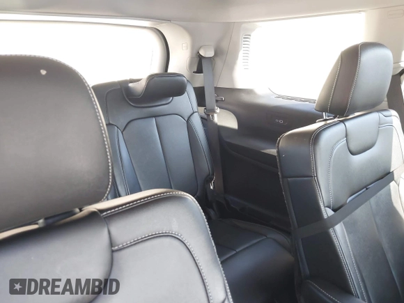 2023 Jeep Grand Cherokee Limited with VIN 1C4RJJBG3P8822047, listed as a IAAI auction lot 41232225 with 39,845 mi miles and . Bid and sale history available at DreamBid. Image 18.