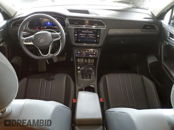 2024 Volkswagen Tiguan SE with VIN 3VVNB7AX3RM114137, listed as a Copart auction lot 53078155 with 11,848 mi miles and Salvage Title. Bid and sale history available at DreamBid. Image 8.