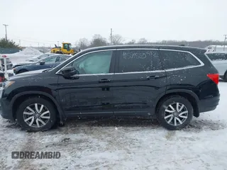 2019 Honda Pilot EX-L with VIN 5FNYF6H52KB051363, listed as a IAAI auction lot 41591540 with 109,860 mi miles. Bid and sale history available at carsss.com. Image 14.