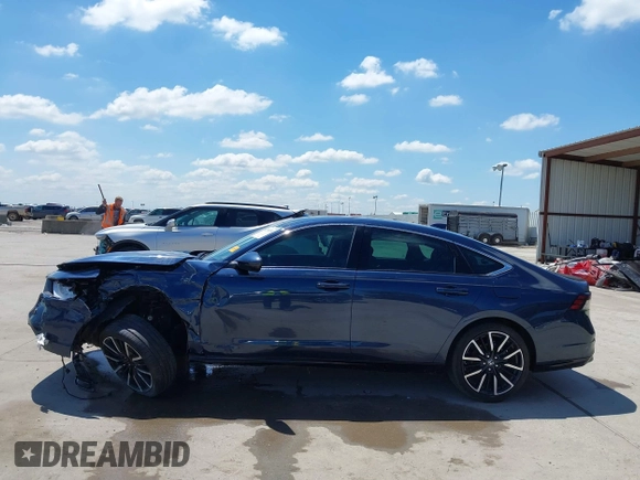 2025 Honda Accord Touring with VIN 1HGCY2F8XSA000892, listed as a IAAI auction lot 42246204 with 17,325 mi miles and . Bid and sale history available at DreamBid. Image 15.