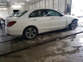 2019 Mercedes-Benz C 300 z VIN 55SWF8EB8KU321336, wystawiony jako Copart lot #54415305 z przebiegiem 90 670 mil mil oraz Szkoda całkowita • Salvage title. Historia ofert i sprzedaży dostępna na DreamBid. Obrazek 3.