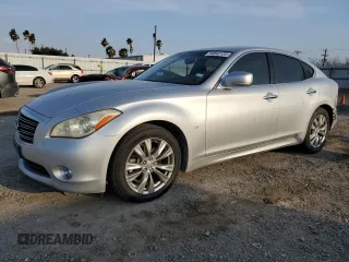 2014 Infiniti M37 with VIN JN1BY1AP1EM260378, listed as a Copart auction lot 44642135 with 133,977 mi miles and Salvage Title. Bid and sale history available at carsss.com. Image 1.