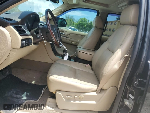 2009 Cadillac Escalade z VIN 1GYFK43539R196408, wystawiony jako Copart lot #60207045 z przebiegiem 79 329 mil mil oraz Czysty tytuł • Clean title. Historia ofert i sprzedaży dostępna na DreamBid. Obrazek 7.