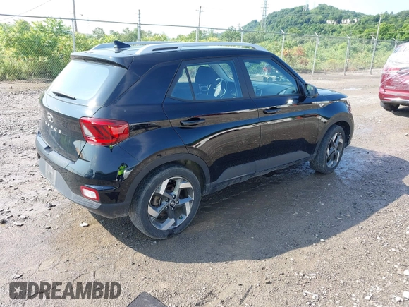 2022 Hyundai Venue SEL z VIN KMHRC8A32NU194242, wystawiony jako IAAI lot #42542113 z przebiegiem 22 869 mil mil oraz . Historia ofert i sprzedaży dostępna na DreamBid. Obrazek 4.