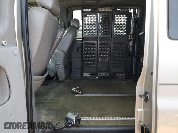 2003 GMC Savana Commercial C6Y with VIN 1GDFG15T931229043, listed as a Copart auction lot 44422145 with 173,310 mi miles and Salvage Title. Bid and sale history available at carsss.com. Image 11.