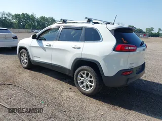 2016 Jeep Cherokee Latitude with VIN 1C4PJMCB7GW371955, listed as a IAAI auction lot 42562529 with 111,826 mi miles and . Bid and sale history available at DreamBid. Image 3.