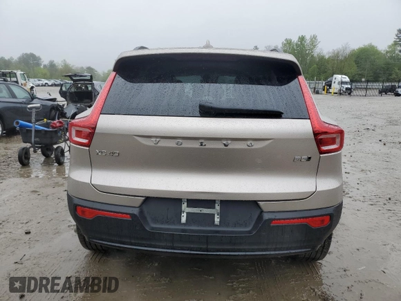 2023 Volvo XC40 Plus Dark Theme с VIN YV4L12UL1P2938143, выставлен на аукционе Copart как лот 55974655 с пробегом 18 336 миль миль и Списание • Salvage title. История ставок и продаж доступна на DreamBid. Изображение 6.