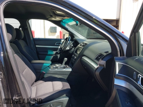 2016 Ford Explorer XLT with VIN 1FM5K7DHXGGB97992, listed as a IAAI auction lot 41880961 with 179,233 mi miles and . Bid and sale history available at carsss.com. Image 5.