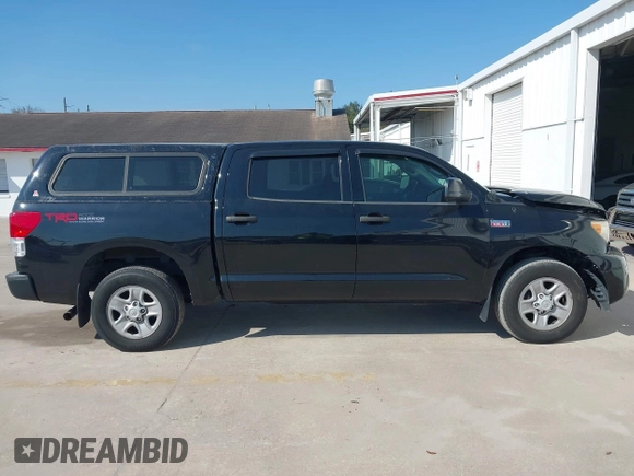 2013 Toyota Tundra z VIN 5TFDY5F16DX292418, wystawiony jako IAAI lot #41531030 z przebiegiem 236 555 mil mil oraz . Historia ofert i sprzedaży dostępna na DreamBid. Obrazek 13.