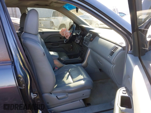 2005 Honda Pilot EX-L with VIN 2HKYF18545H505783, listed as a IAAI auction lot 41615185 with 154,417 mi miles. Bid and sale history available at carsss.com. Image 5.
