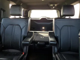 2018 Ford Expedition Max Limited z VIN 1FMJK1KT8JEA10237, wystawiony jako Copart lot #49291615 z przebiegiem 217 147 mil mil oraz Szkoda całkowita • Salvage title. Historia ofert i sprzedaży dostępna na DreamBid. Obrazek 10.