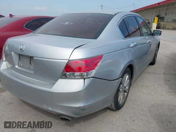2008 Honda Accord LX z VIN 1HGCP26318A033358, wystawiony jako IAAI lot #42332316 z przebiegiem 273 008 mil mil oraz . Historia ofert i sprzedaży dostępna na DreamBid. Obrazek 4.
