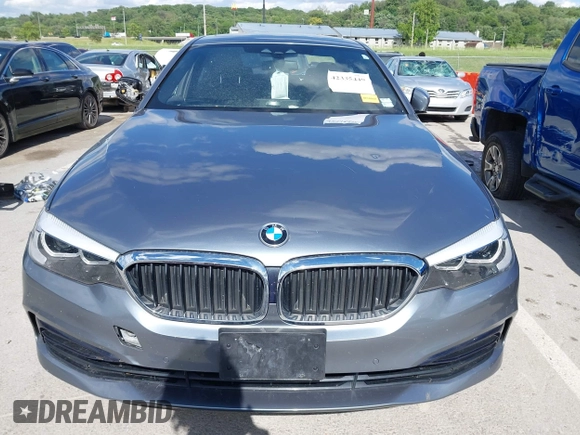 2019 BMW 5 Series 530i xDrive z VIN WBAJA7C51KWW12626, wystawiony jako IAAI lot #42335449 z przebiegiem 71 798 mil mil oraz . Historia ofert i sprzedaży dostępna na DreamBid. Obrazek 12.