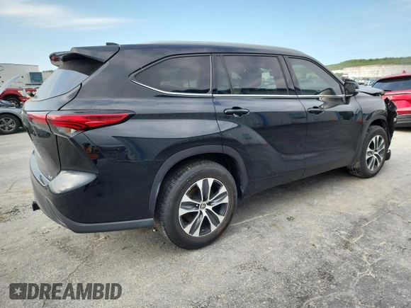 2022 Toyota Highlander XLE z VIN 5TDGZRAH8NS548443, wystawiony jako Copart lot #56631635 z przebiegiem 56 205 mil mil oraz Szkoda całkowita • Salvage title. Historia ofert i sprzedaży dostępna na DreamBid. Obrazek 3.