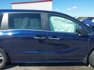 2022 Honda Odyssey Touring z VIN 5FNRL6H86NB013615, wystawiony jako IAAI lot #39139696 z przebiegiem 83 262 mil mil oraz . Historia ofert i sprzedaży dostępna na DreamBid. Obrazek 13.