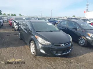 2013 Hyundai Elantra GLS с VIN KMHDH4AE4DU772992, выставлен на аукционе IAAI как лот 42081498 с пробегом 126 841 миль миль и . История ставок и продаж доступна на DreamBid. Изображение 1.