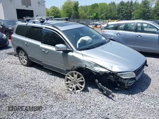 2010 Volvo XC70 3.2L z VIN YV4960BZ4A1088464, wystawiony jako IAAI lot #42413691 z przebiegiem 116 496 mil mil oraz . Historia ofert i sprzedaży dostępna na DreamBid. Obrazek 1.