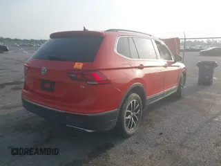 2018 Volkswagen Tiguan SEL z VIN 3VV3B7AX1JM208075, wystawiony jako IAAI lot #42651678 z przebiegiem Nie podano mil oraz . Historia ofert i sprzedaży dostępna na DreamBid. Obrazek 4.